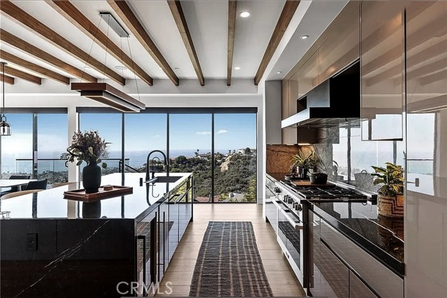 Detail Gallery Image 7 of 41 For 606 E Avenida San Juan, San Clemente,  CA 92672 - 4 Beds | 4/1 Baths