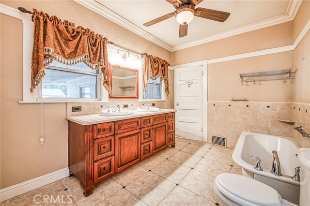 Detail Gallery Image 24 of 50 For 3303 E Mono Ave, Fresno,  CA 93702 - 4 Beds | 2 Baths