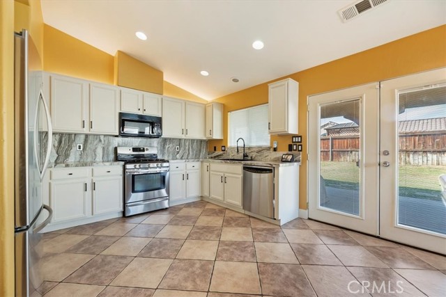 Detail Gallery Image 7 of 26 For 84108 Avenida Europa, Coachella,  CA 92236 - 4 Beds | 3 Baths