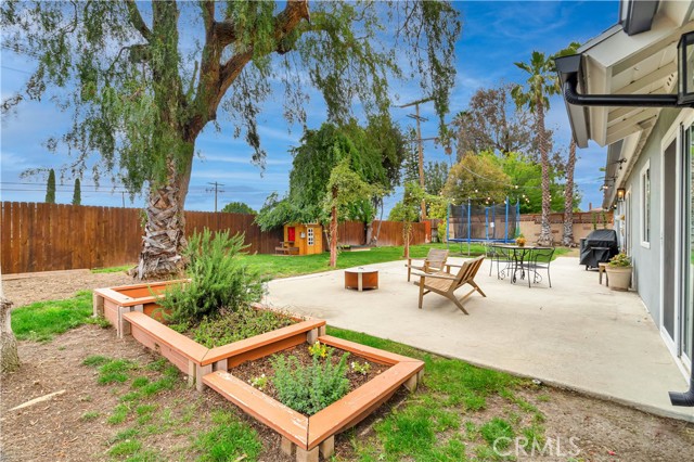 Detail Gallery Image 17 of 21 For 2447 Young Ave, Thousand Oaks,  CA 91360 - 4 Beds | 2 Baths