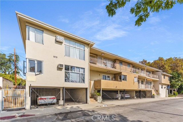 7949 Romaine Street West Hollywood, California Prime location, value-add 12-unit property located at 7949 Romaine Street in West Hollywood. 7949 Romaine comes with a great unit mix, consisting of (10)1-Bed/1-Bath units and (2)2-Bed/2-Bath units. 2 of the 1-Bed/1-Bath units will be delivered vacant at the close of escrow, allowing for immediate upside. This is a large 9,592 sqft building that sits on a 6,181 sqft lot. It has 8 gated parking spaces that are conveniently located for the tenants. Being delivered at a 2.17% Cap, this property offers over great rental upside with a Market 6.87% Cap and 10.7 GRM. This is the perfect opportunity for an owner/user buyer or an investor looking for a value-add product in a high demand rental neighborhood.
