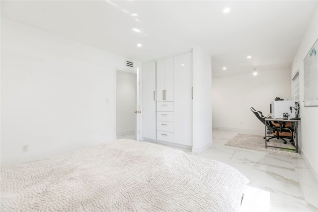 12410 Mclennan Avenue, Granada Hills CA: https://media.crmls.org/medias/9ce9aa69-4b96-48fd-b452-e5d2f584d9b2.jpg