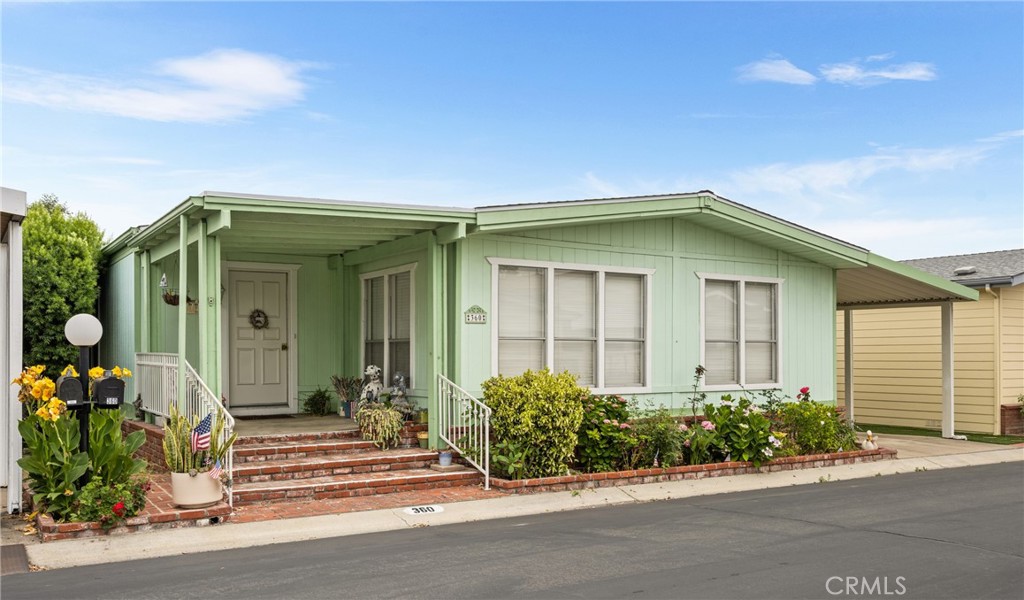 5200 Irvine Boulevard #360