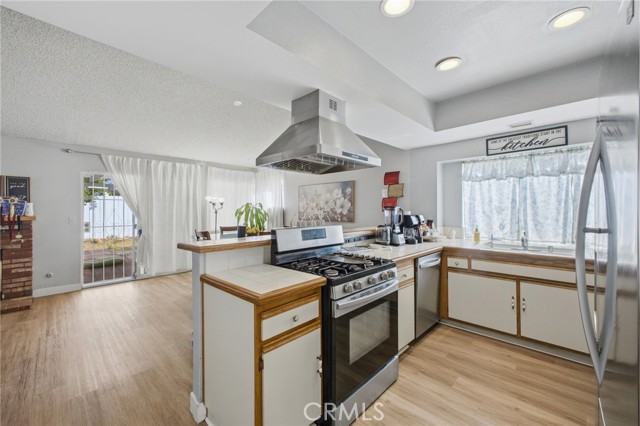 Detail Gallery Image 9 of 54 For 301 Oleander, San Jacinto,  CA 92582 - 4 Beds | 3 Baths