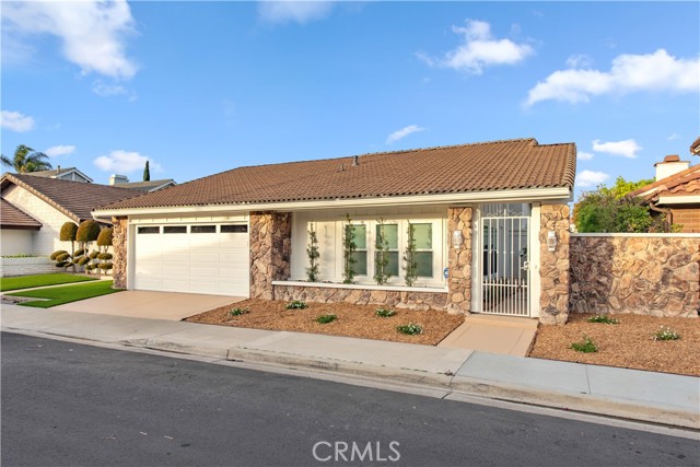 Front Image Thumbnail for CROC26005068