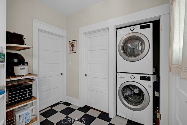 Detail Gallery Image 13 of 29 For 3744 Stoddard Ave, Riverside,  CA 92501 - 3 Beds | 1/1 Baths