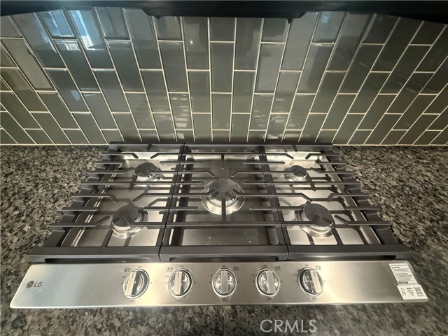 28309 Camino Del Arte Drive, Valencia CA: https://media.crmls.org/medias/9ceac608-208b-45c7-988e-974217f17c4f.jpg