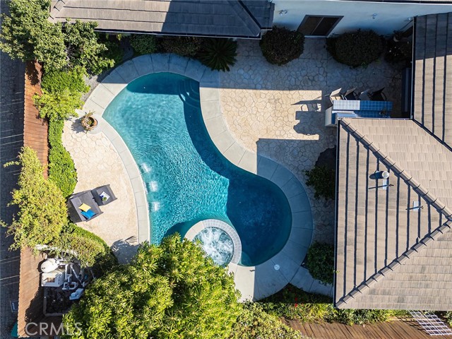 1210 Los Altos Avenue, Long Beach CA: https://media.crmls.org/medias/9ceaf011-80cb-4b83-8b82-19d971efa052.jpg