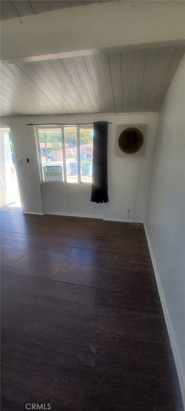 45541 Gadsden Avenue, Lancaster CA: https://media.crmls.org/medias/9cec3262-9abe-45f6-a5cf-0c6765ea6c27.jpg