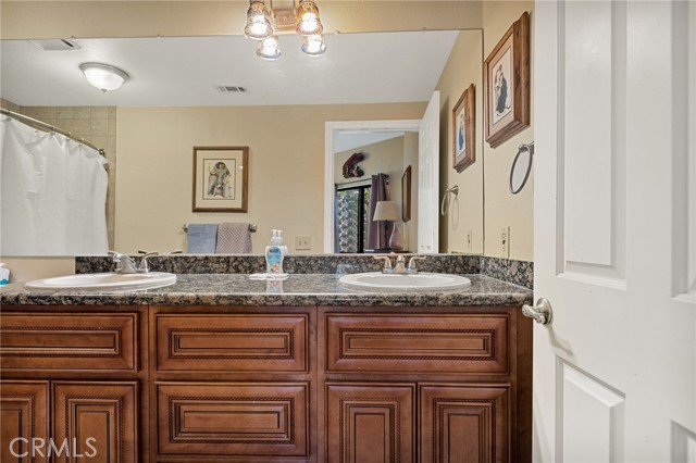 Detail Gallery Image 16 of 37 For 39802 Lakeview Dr #31,  Big Bear Lake,  CA 92315 - 2 Beds | 2/1 Baths