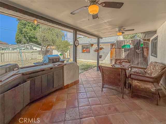 8835 Monogram Avenue, North Hills CA: https://media.crmls.org/medias/9cecd703-1921-4408-82b1-c343030d61ef.jpg