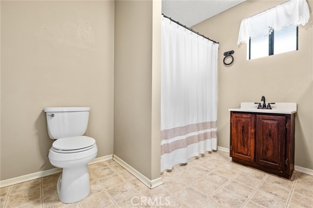 Detail Gallery Image 33 of 75 For 6107 Mandarin Rd, Yucca Valley,  CA 92284 - 3 Beds | 3/1 Baths