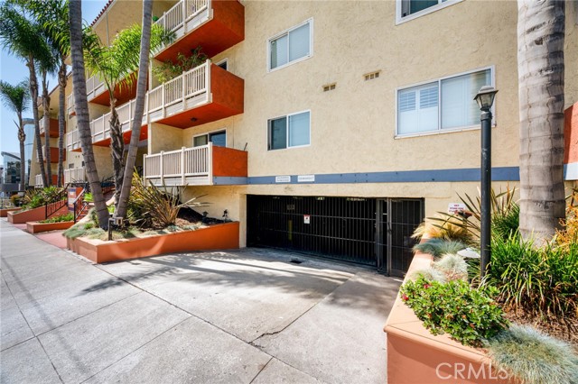 1707 Pacific Coast Highway, Hermosa Beach, California 90254, 1 Bedroom Bedrooms, ,1 BathroomBathrooms,Residential,For Sale,Pacific Coast Highway,SB26076902