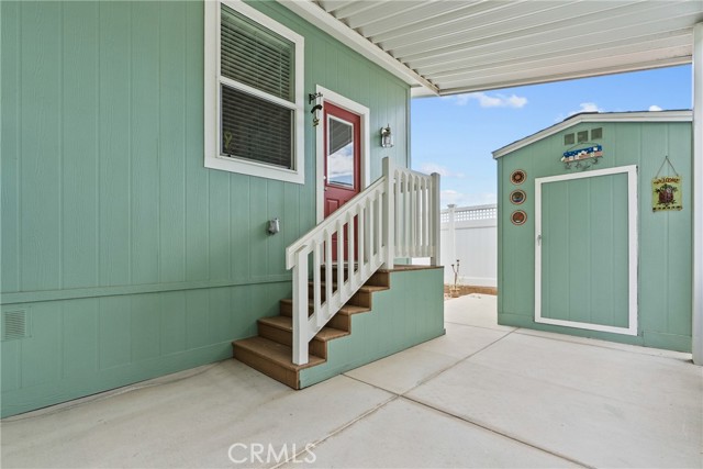 15455 Glenoaks, 481 photo 37