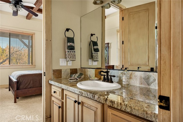 Detail Gallery Image 35 of 44 For 27920 Matterhorn, Lake Arrowhead,  CA 92352 - 5 Beds | 3/1 Baths