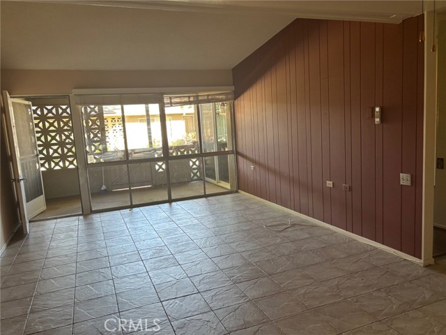 Detail Gallery Image 2 of 8 For 13390 Fairfield Lane 143i, Seal Beach,  CA 90740 - 1 Beds | 1 Baths