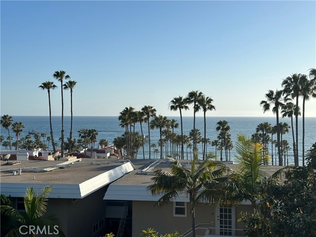 Front Image Thumbnail for CROC25278554