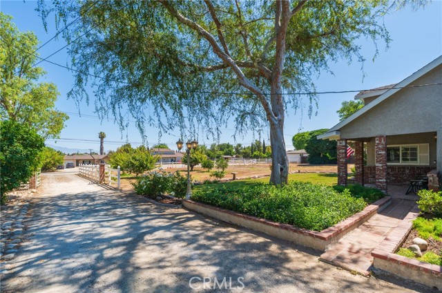 2878 2nd Street, Norco CA: https://media.crmls.org/medias/9cefb9c2-7b7f-48b5-bc39-4ef059c3421b.jpg