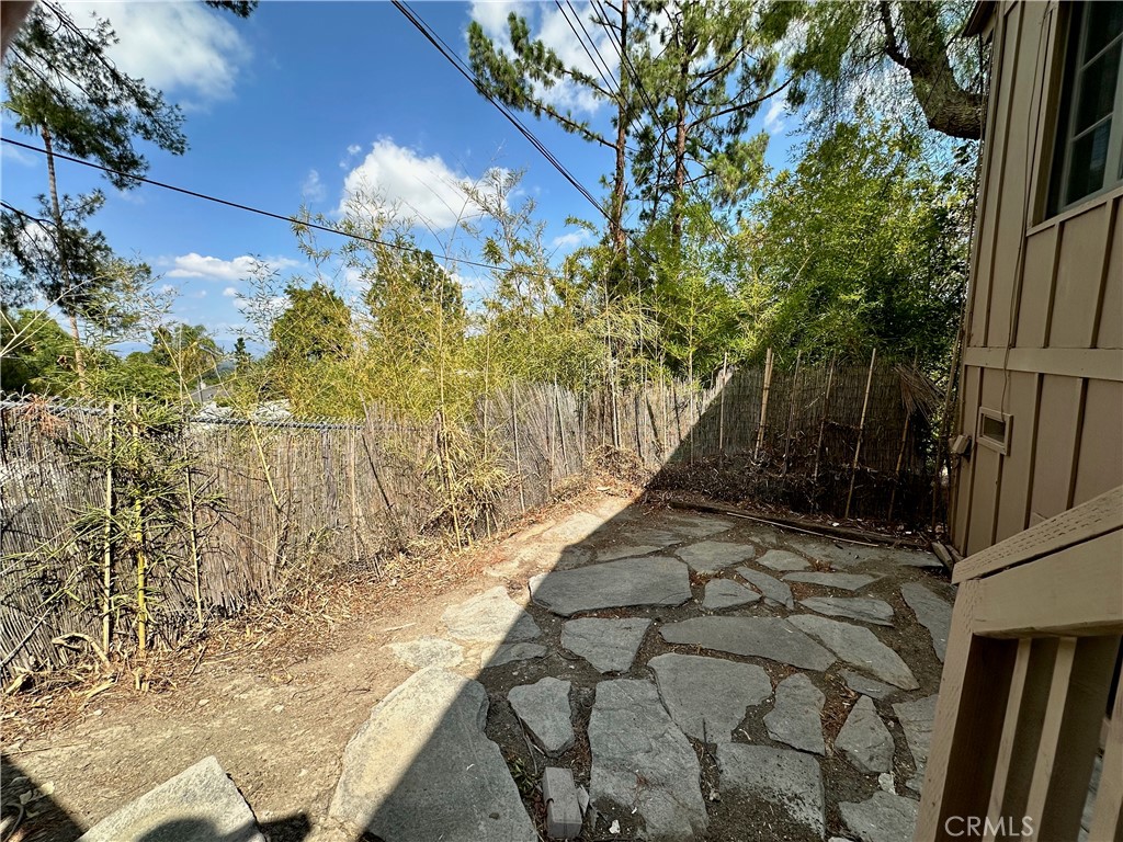 https://media.crmls.org/medias/9cf201c6-69a0-4584-93d2-553ecf4676a8.jpg?preset=X-Large