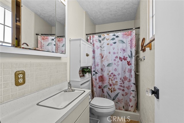 Detail Gallery Image 19 of 38 For 218 Foxbury, Pomona,  CA 91767 - 3 Beds | 2 Baths