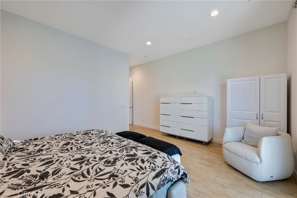 MLS #CV25188068 image #50