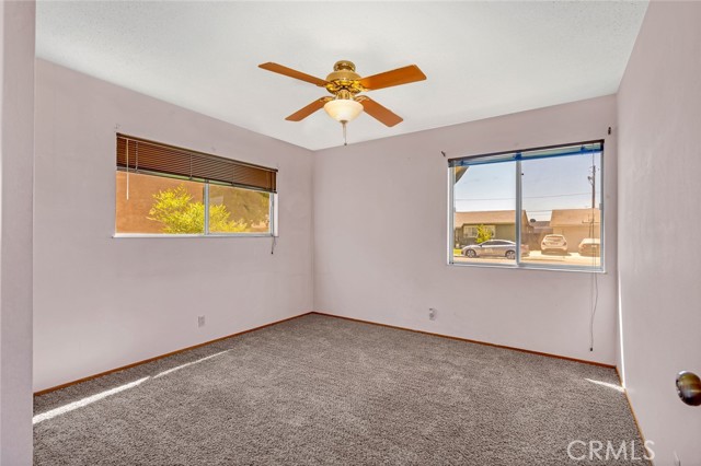 Detail Gallery Image 17 of 27 For 976 Granada Cir, Los Banos,  CA 93635 - 3 Beds | 2 Baths