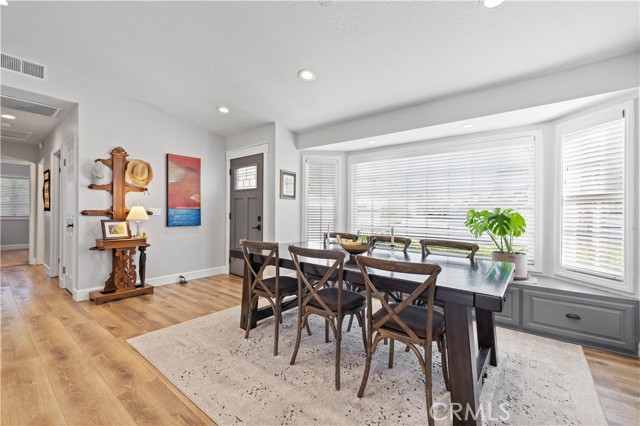 Detail Gallery Image 15 of 70 For 27851 Santa Clarita Rd, Saugus,  CA 91350 - 3 Beds | 2 Baths