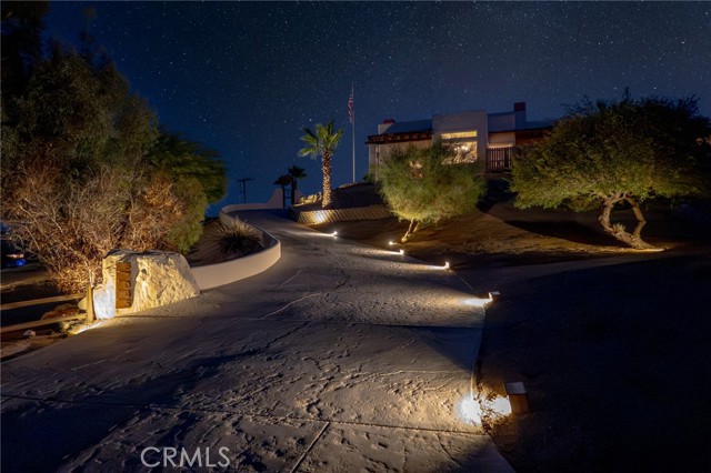 Detail Gallery Image 3 of 62 For 57045 Plaza Del Amigo, Yucca Valley,  CA 92284 - 3 Beds | 3/1 Baths