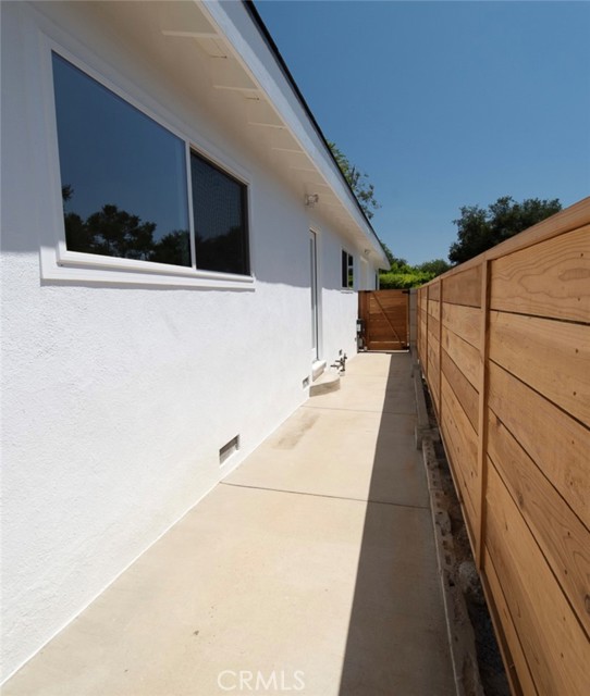 Detail Gallery Image 22 of 28 For 4610 Cerrillos Dr, Woodland Hills,  CA 91364 - 4 Beds | 2 Baths