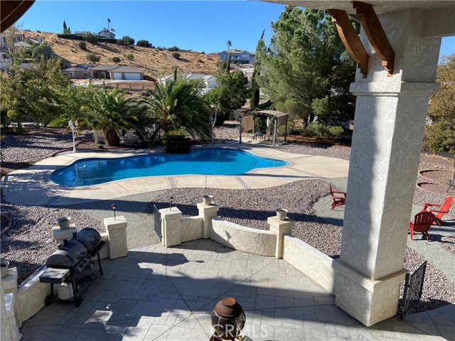 Detail Gallery Image 10 of 32 For 7614 Calpella Ave, Hesperia,  CA 92345 - 4 Beds | 3 Baths