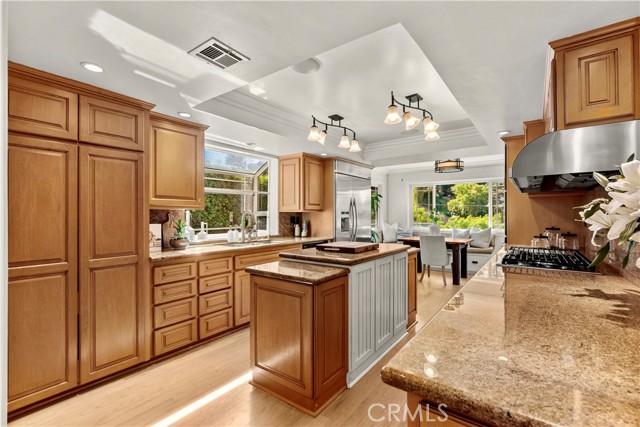 Detail Gallery Image 16 of 57 For 19151 Fowler, Santa Ana,  CA 92705 - 5 Beds | 4 Baths