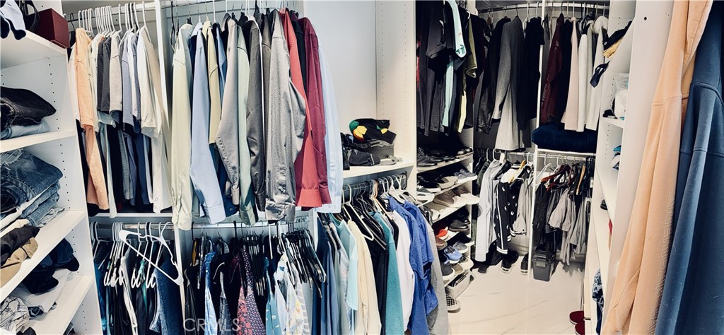 https://media.crmls.org/medias/9cf495cd-611c-42cf-bcab-4bcc2e28d92b.jpg?preset=X-Large
