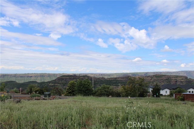 Image 11 of 12 For 6096 Cliff  