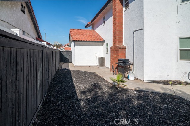 1454 Cresta, Corona CA: https://media.crmls.org/medias/9cf4b2f8-7faa-4512-88ca-d5c6d14c8b33.jpg