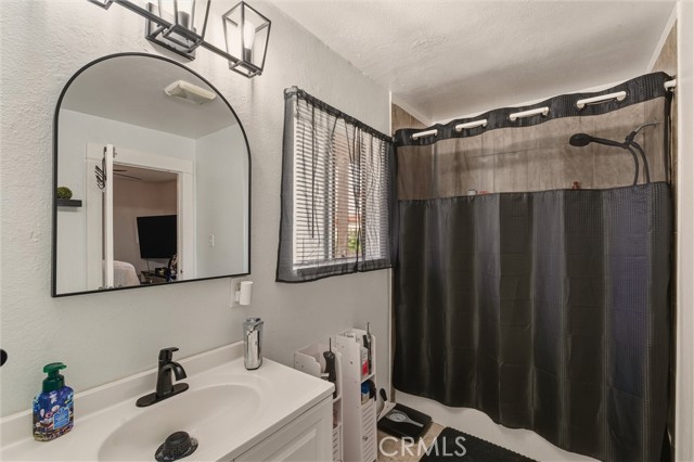 Detail Gallery Image 12 of 21 For 1223 W 68th, Los Angeles,  CA 90044 - 3 Beds | 1 Baths