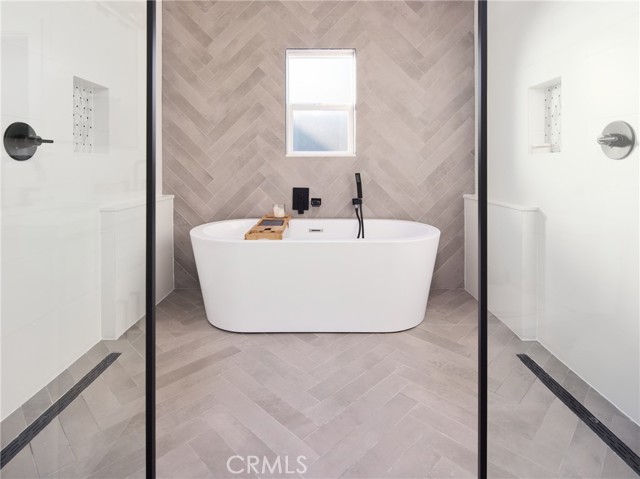 Detail Gallery Image 12 of 27 For 7413 Naylor, Los Angeles,  CA 90045 - 3 Beds | 2/1 Baths