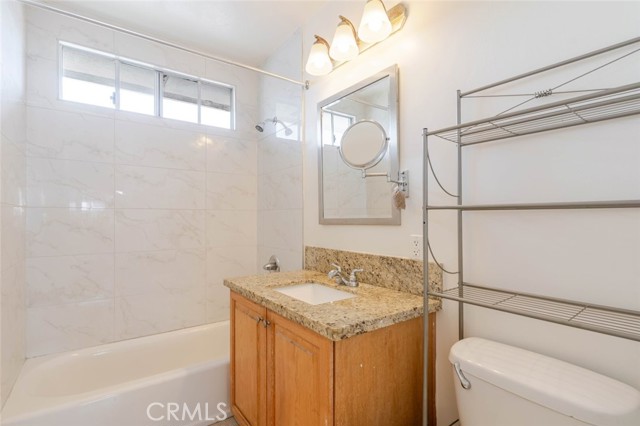 Detail Gallery Image 13 of 19 For 1128 N Edgemont St #6,  Los Angeles,  CA 90029 - 1 Beds | 1 Baths