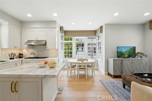 Detail Gallery Image 18 of 54 For 2616 Bungalow Pl, Corona Del Mar,  CA 92625 - 2 Beds | 2/1 Baths