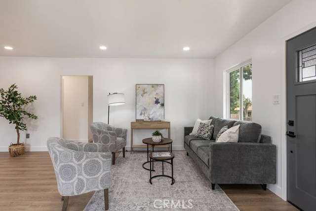 Detail Gallery Image 5 of 41 For 26613 Leesdale Ave, Harbor City,  CA 90710 - 2 Beds | 2 Baths