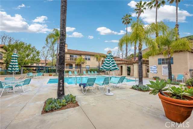 27 Timbre, Rancho Santa Margarita CA: https://media.crmls.org/medias/9cf894e8-4e4d-4e8f-b9b0-8ecdfd70a2eb.jpg