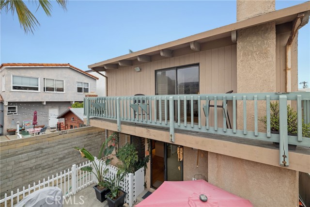 235 34th Street, Hermosa Beach, California 90254, 4 Bedrooms Bedrooms, ,3 BathroomsBathrooms,Residential,Sold,34th,SB22226722