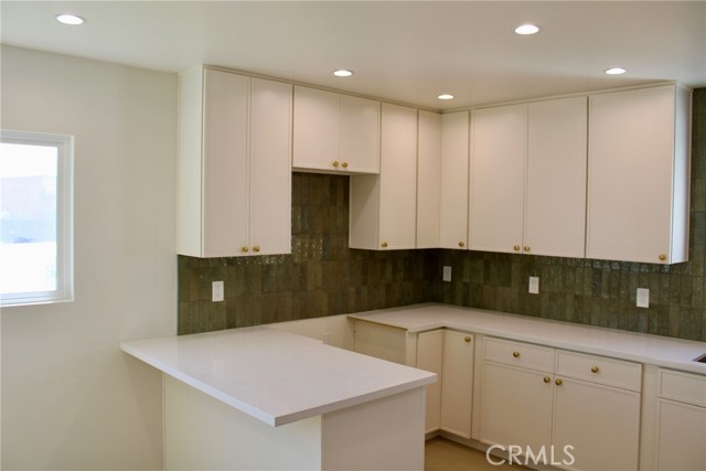 Detail Gallery Image 4 of 22 For 21217 S Main, Carson,  CA 90745 - 2 Beds | 1 Baths