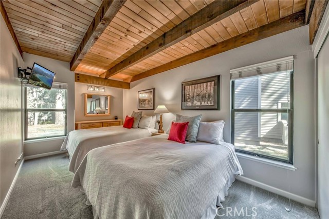 Detail Gallery Image 4 of 26 For 3535 Lake Tahoe Blvd #410,  South Lake Tahoe,  CA 96150 - 3 Beds | 2 Baths