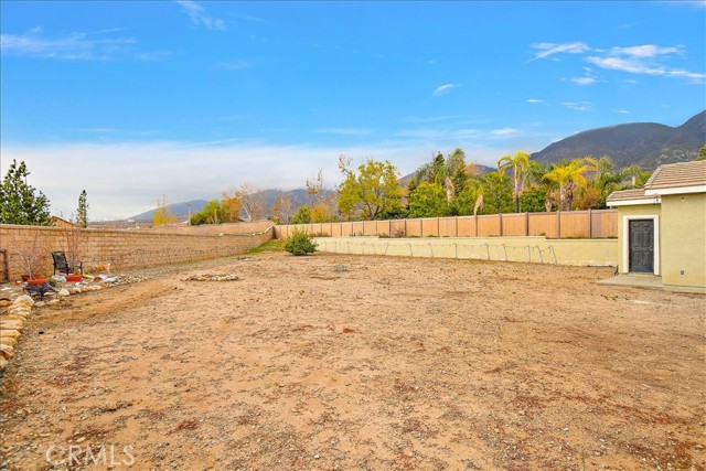 4990 Padre Avenue, Rancho Cucamonga CA: https://media.crmls.org/medias/9cfc0223-3aac-4012-9472-449dff98e317.jpg