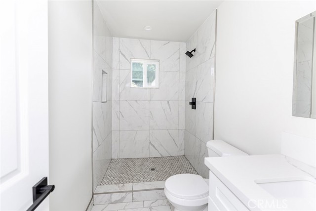 15849 Marlin Place, Van Nuys CA: https://media.crmls.org/medias/9cfc4a1c-6361-4742-bffa-b074b4add39a.jpg