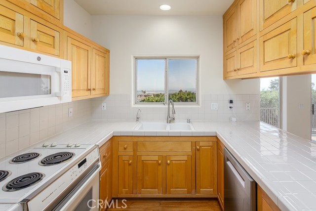 10555 Cima Mesa Road, Juniper Hills CA: https://media.crmls.org/medias/9cfcadb6-d9a5-40e8-a37c-459b3009c098.jpg