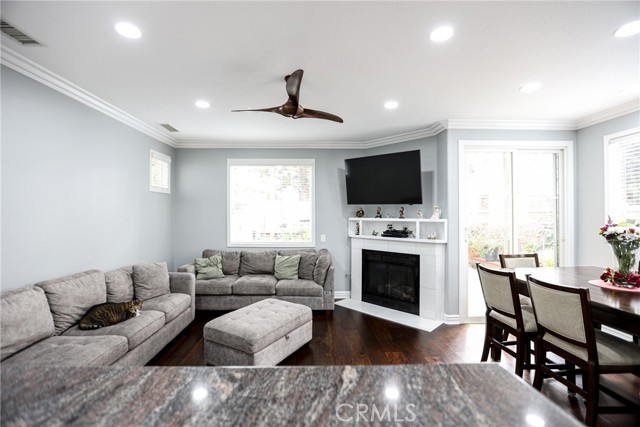 Detail Gallery Image 7 of 45 For 175 Zephyr Run, Tustin,  CA 92782 - 3 Beds | 2/1 Baths