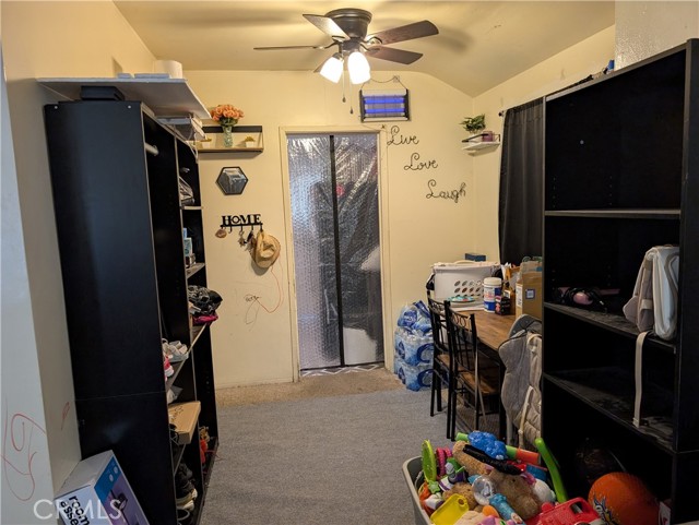 4043 Dwight Avenue, Riverside CA: https://media.crmls.org/medias/9cfda68d-9082-4f98-a98f-a482b92fe06e.jpg