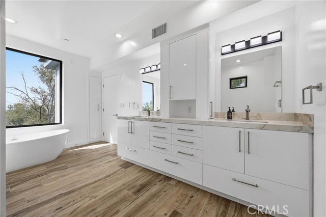 Detail Gallery Image 51 of 58 For 6565 Pickwick, Los Angeles,  CA 90042 - 3 Beds | 2/1 Baths
