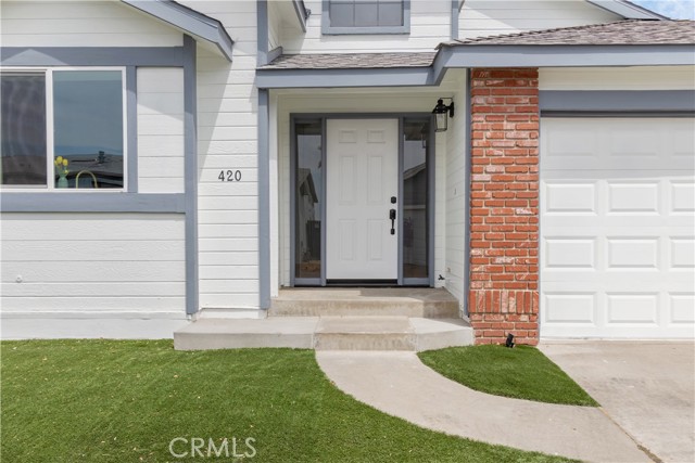 13691 Gavina Avenue, Sylmar CA: https://media.crmls.org/medias/9cfe45a9-84bb-4bd0-8313-91f4782657cd.jpg